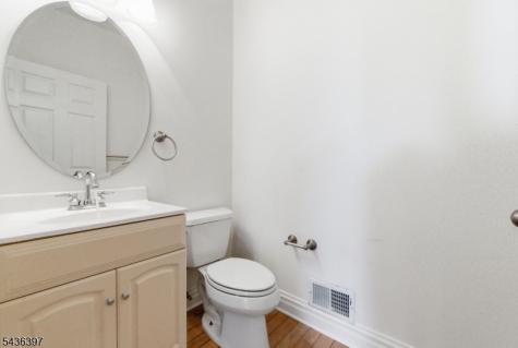 131 Brittany Court Clifton NJ 07013