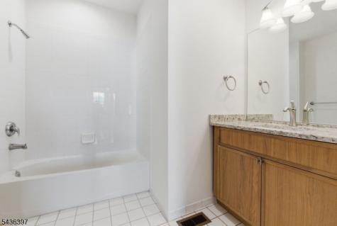 131 Brittany Court Clifton NJ 07013