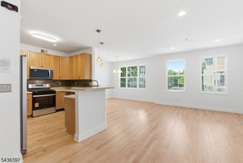 131 Brittany Court Clifton NJ 07013