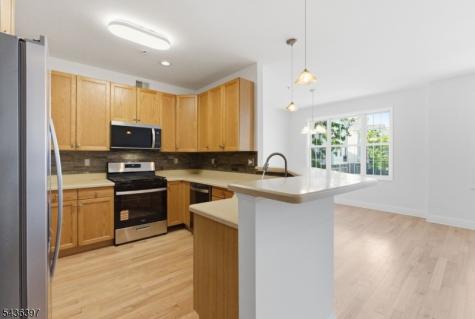 131 Brittany Court Clifton NJ 07013