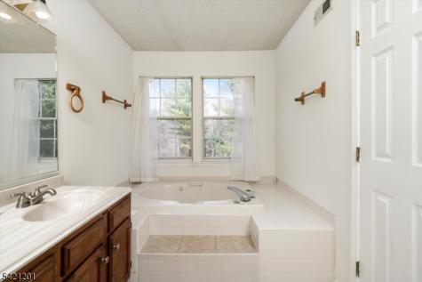 38 Castleton Road Montgomery NJ 08540