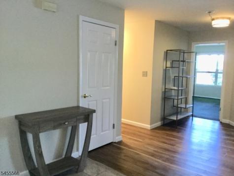 32 Loch Lane Roxbury NJ 07852