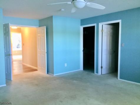 32 Loch Lane Roxbury NJ 07852