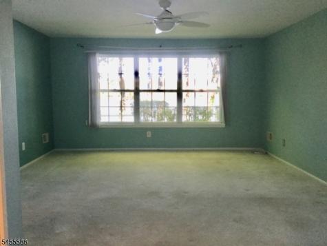 32 Loch Lane Roxbury NJ 07852