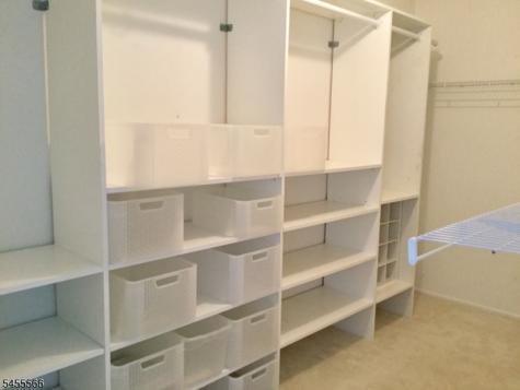32 Loch Lane Roxbury NJ 07852