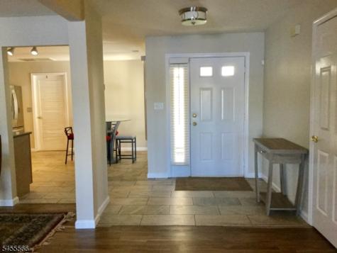 32 Loch Lane Roxbury NJ 07852