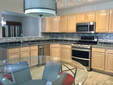 32 Loch Lane Roxbury NJ 07852