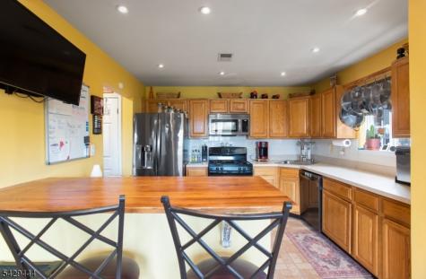 89 Vaughan Drive Newark NJ 07103