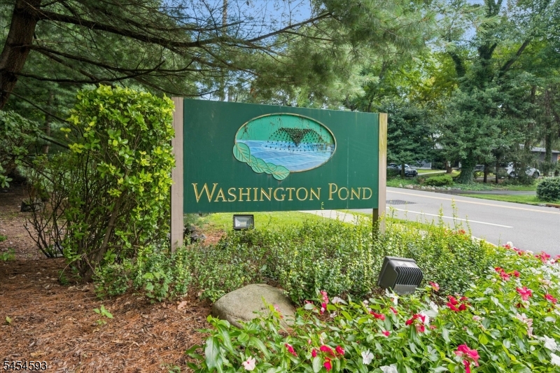 300 Pond Court Washington NJ 07676