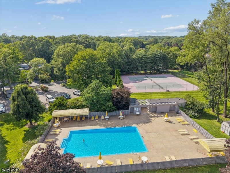 300 Pond Court Washington NJ 07676