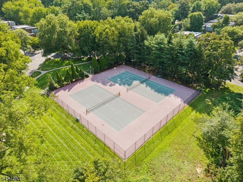 300 Pond Court Washington NJ 07676