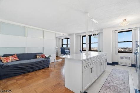 201 Street Pauls Avenue Jersey City NJ 07306