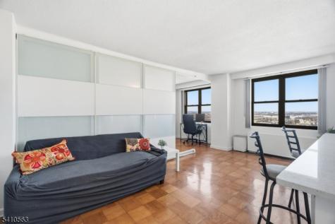 201 Street Pauls Avenue Jersey City NJ 07306