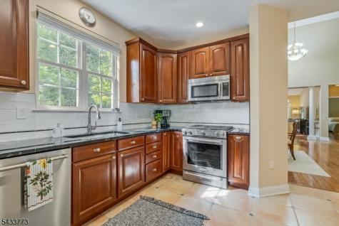 1 Ebersohl Circle Readington NJ 08889