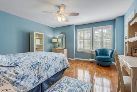 1 Ebersohl Circle Readington NJ 08889