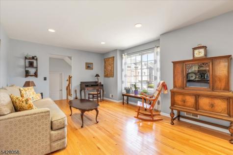 3 Whispering Way E Berkeley Heights NJ 07922