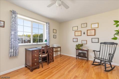 3 Whispering Way E Berkeley Heights NJ 07922