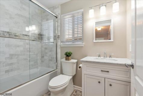 3 Whispering Way E Berkeley Heights NJ 07922