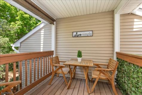 3 Whispering Way E Berkeley Heights NJ 07922