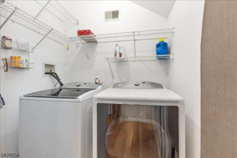 3 Whispering Way E Berkeley Heights NJ 07922