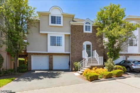 3 Whispering Way E Berkeley Heights NJ 07922