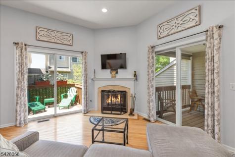 3 Whispering Way E Berkeley Heights NJ 07922