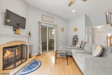 3 Whispering Way E Berkeley Heights NJ 07922