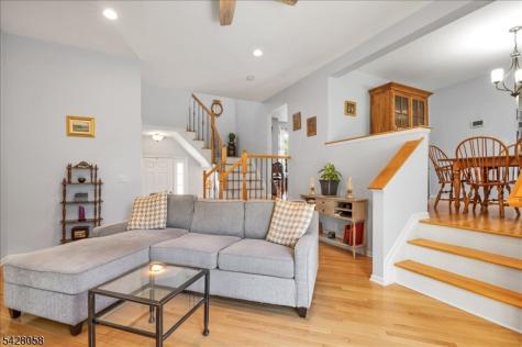 3 Whispering Way E Berkeley Heights NJ 07922