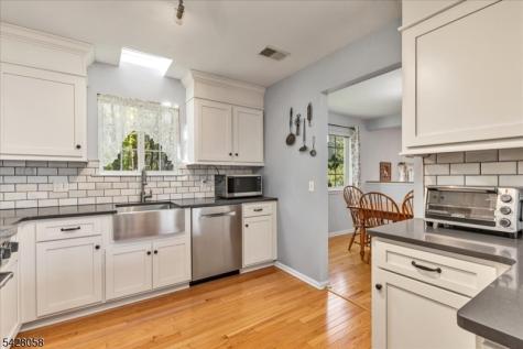 3 Whispering Way E Berkeley Heights NJ 07922