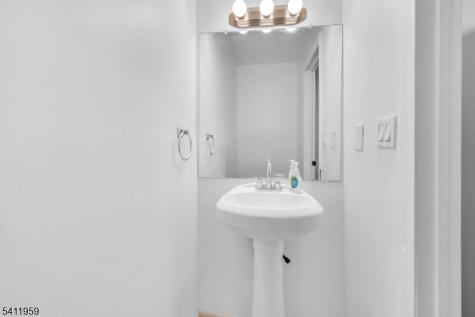 163 Marion Drive West Orange NJ 07052