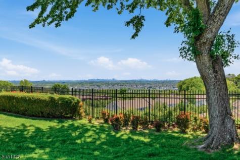 69 Magnolia Way North Haledon NJ 07508