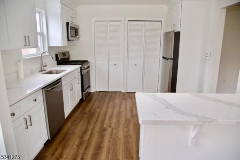 26 Millie Lane East Hanover NJ 07936