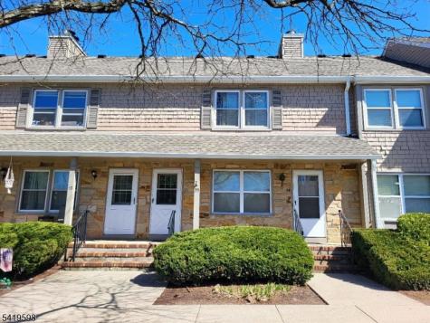 33 Hancock Court Raritan NJ 08822