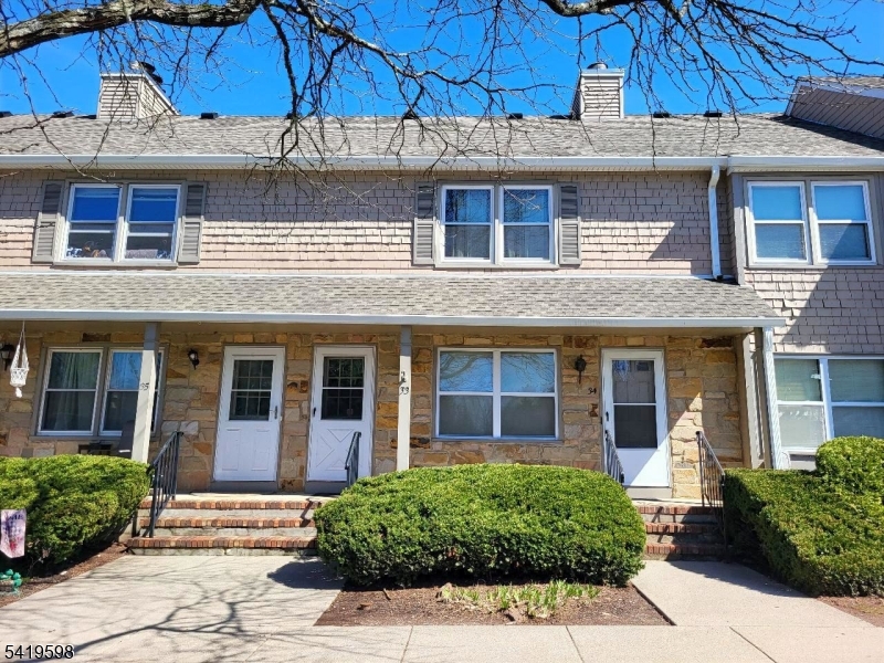 33 Hancock Court Raritan NJ 08822