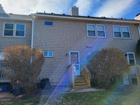 33 Hancock Court Raritan NJ 08822