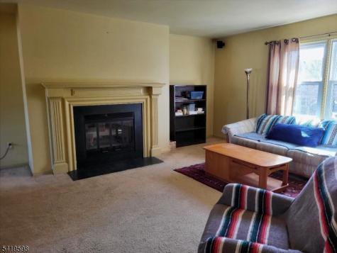 33 Hancock Court Raritan NJ 08822