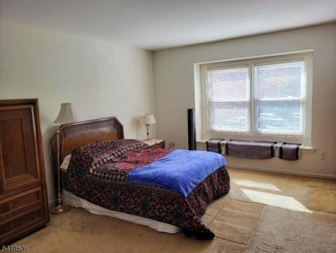 33 Hancock Court Raritan NJ 08822