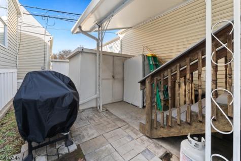 38 Helen Avenue Woodbridge NJ 07001