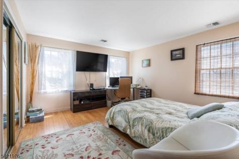 48 Quartz Lane Paterson NJ 07501