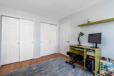 48 Quartz Lane Paterson NJ 07501