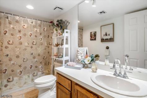 48 Quartz Lane Paterson NJ 07501