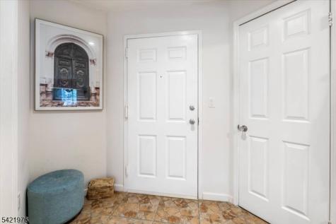 48 Quartz Lane Paterson NJ 07501