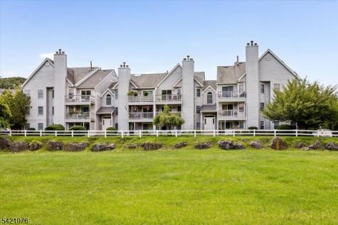 48 Quartz Lane Paterson NJ 07501