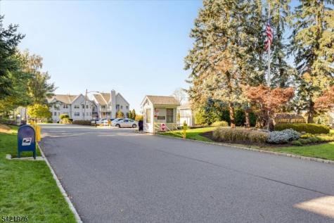 48 Quartz Lane Paterson NJ 07501