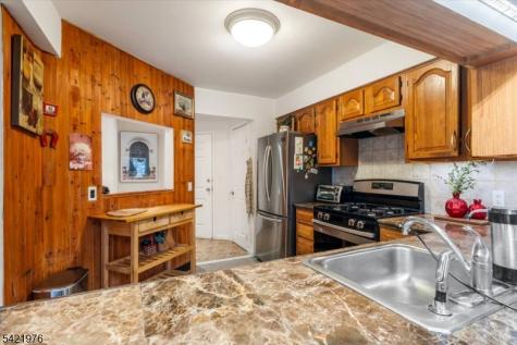 48 Quartz Lane Paterson NJ 07501