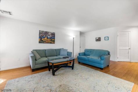 48 Quartz Lane Paterson NJ 07501