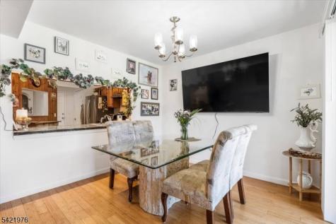 48 Quartz Lane Paterson NJ 07501
