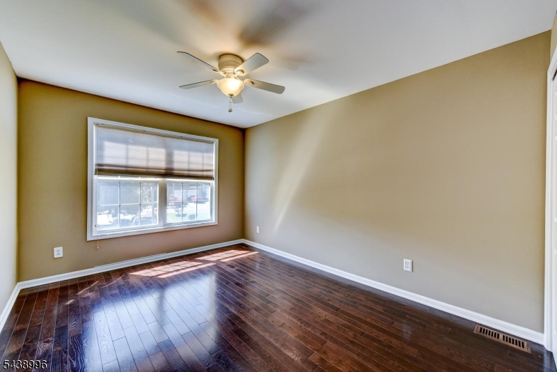 118 Barclay Drive Nutley NJ 07110