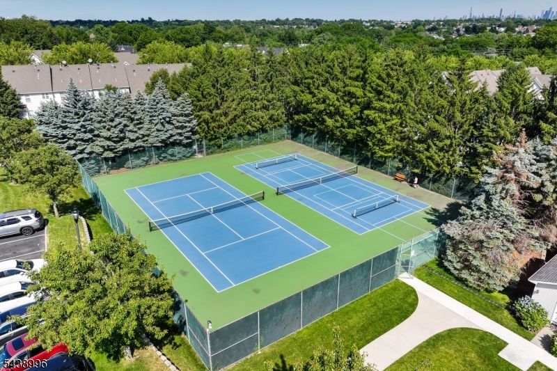 118 Barclay Drive Nutley NJ 07110