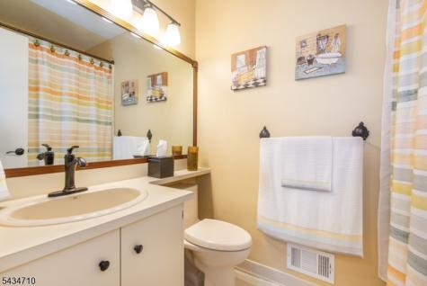193 Gettysburg Way Lincoln Park NJ 07035